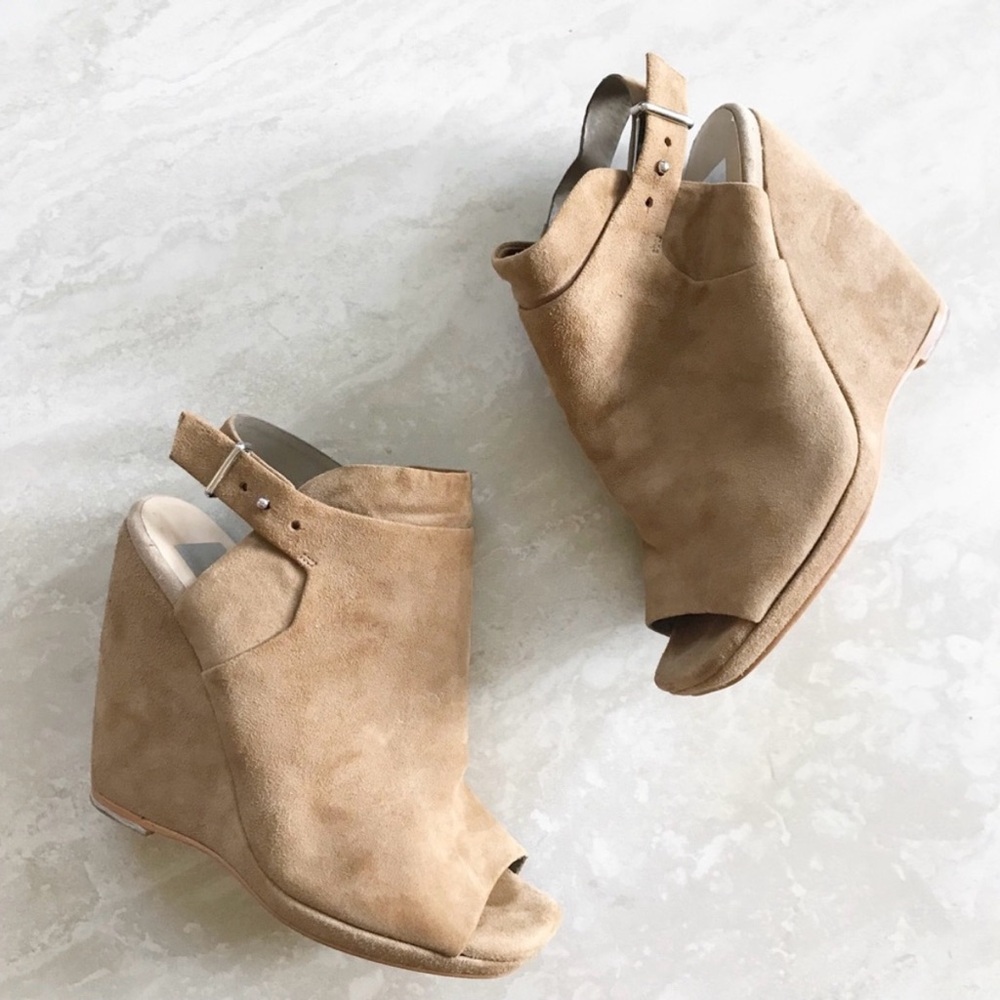 Dolce Vita Mosey Tan Beige Suede Wedge Sandal Peep-toe Booties Size 7.5